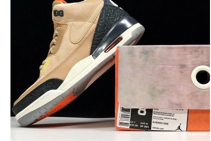 AV6683-200 AIR BIO JTH BEIGE 3 JORDAN 0925
